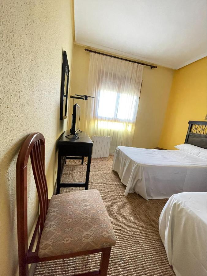 Hostal El Botero Монреаль-дель-Кампо Екстер'єр фото